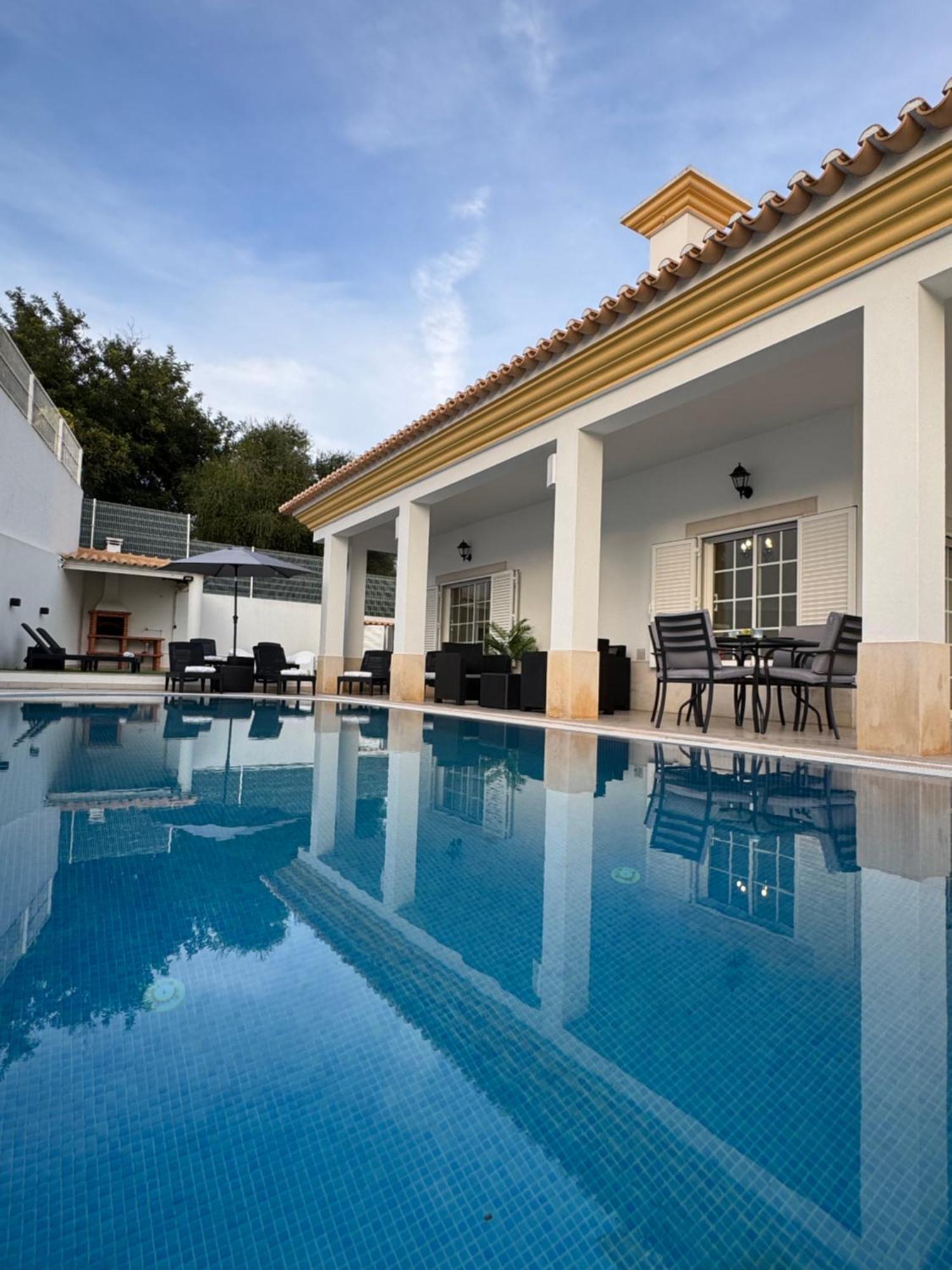 Villa Bonita Guesthouse Albufeira Old Town Exterior photo